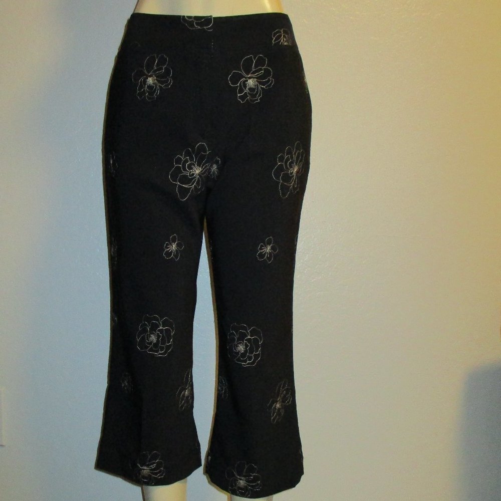 Black White Versailles New York 10 M Floral Pants